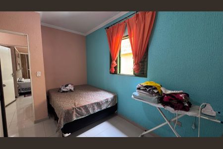 Casa à venda com 293m², 5 quartos e 4 vagasQuarto 2