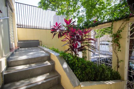 Casa para alugar com 177m², 4 quartos e sem vagaFachada
