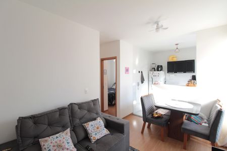 Sala de casa para alugar com 2 quartos, 49m² em Urca (justinópolis), Ribeirão das Neves