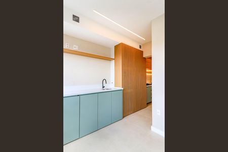 Apartamento à venda com 71m², 2 quartos e 1 vagaÁrea de Serviço