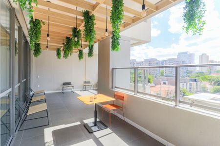 Apartamento à venda com 71m², 2 quartos e 1 vagaÁrea comum