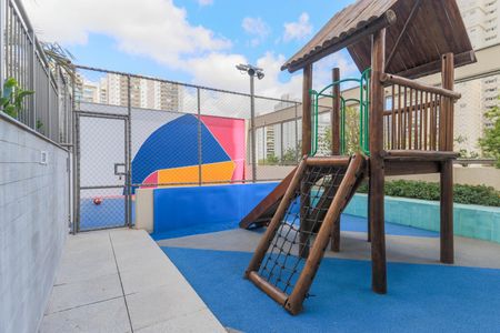 Apartamento à venda com 71m², 2 quartos e 1 vagaÁrea comum - Playground