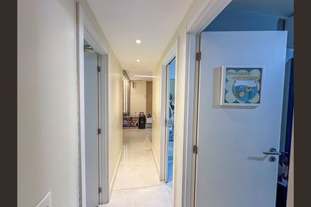 Apartamento à venda com 87m², 3 quartos e 1 vagaCorredor