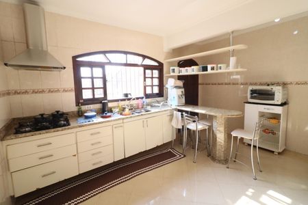 Casa à venda com 125m², 3 quartos e 2 vagasCozinha