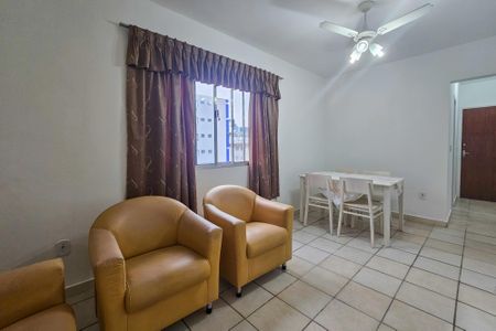 Sala de apartamento para alugar com 1 quarto, 67m² em Jardim Las Palmas, Guarujá