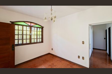 Casa para alugar com 285m², 3 quartos e 2 vagas Casa para alugar com 285m², 3 quartos e 2 vagasSala