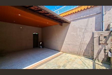 Casa para alugar com 285m², 3 quartos e 2 vagas Casa para alugar com 285m², 3 quartos e 2 vagasÁrea comum