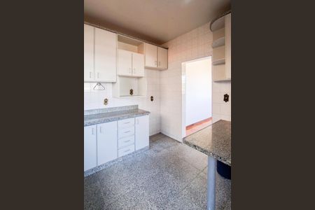 Casa para alugar com 285m², 3 quartos e 2 vagas Casa para alugar com 285m², 3 quartos e 2 vagasCozinha