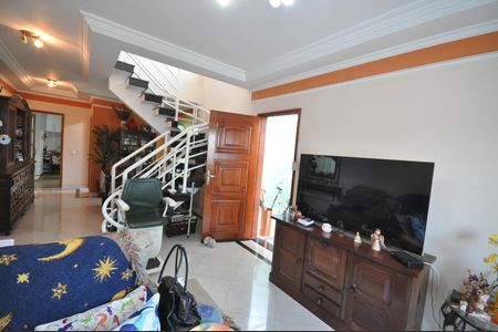 Sala de casa à venda com 3 quartos, 200m² em Vila Constança, São Paulo