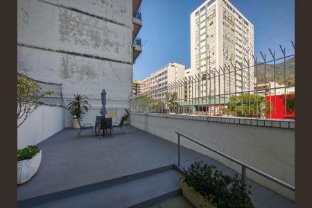 Apartamento à venda com 140m², 3 quartos e 1 vaga Apartamento à venda com 140m², 3 quartos e 1 vagaÁrea comum - Playground