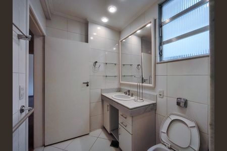 Apartamento à venda com 140m², 3 quartos e 1 vaga Apartamento à venda com 140m², 3 quartos e 1 vagaBanheiro 2