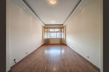 Apartamento à venda com 140m², 3 quartos e 1 vaga Apartamento à venda com 140m², 3 quartos e 1 vagaSala