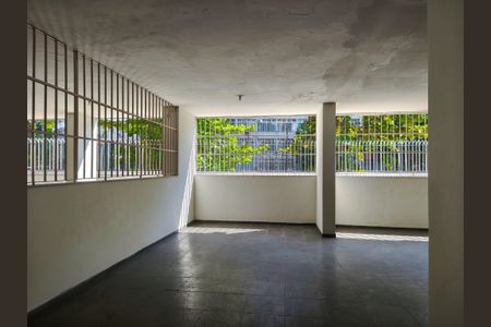 Apartamento à venda com 140m², 3 quartos e 1 vaga Apartamento à venda com 140m², 3 quartos e 1 vagaÁrea comum - Salão de festas