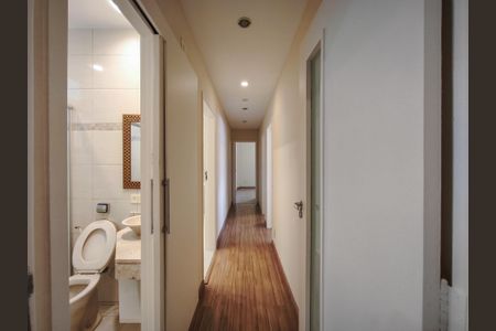 Apartamento à venda com 140m², 3 quartos e 1 vaga Apartamento à venda com 140m², 3 quartos e 1 vagaCorredor