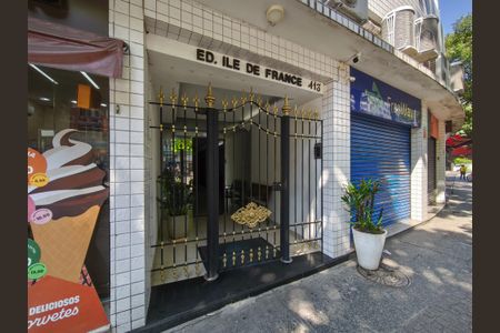 Apartamento à venda com 140m², 3 quartos e 1 vaga Apartamento à venda com 140m², 3 quartos e 1 vagaFachada e portaria