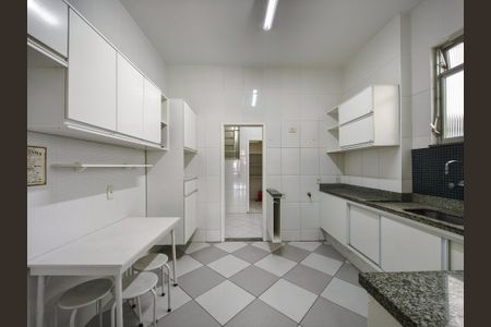 Apartamento à venda com 140m², 3 quartos e 1 vaga Apartamento à venda com 140m², 3 quartos e 1 vagaCozinha