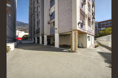 Apartamento à venda com 140m², 3 quartos e 1 vaga Apartamento à venda com 140m², 3 quartos e 1 vagaÁrea comum - Playground