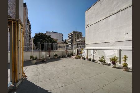 Apartamento à venda com 140m², 3 quartos e 1 vaga Apartamento à venda com 140m², 3 quartos e 1 vagaÁrea comum - Playground
