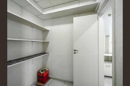 Apartamento à venda com 140m², 3 quartos e 1 vaga Apartamento à venda com 140m², 3 quartos e 1 vagaQuarto de Serviço