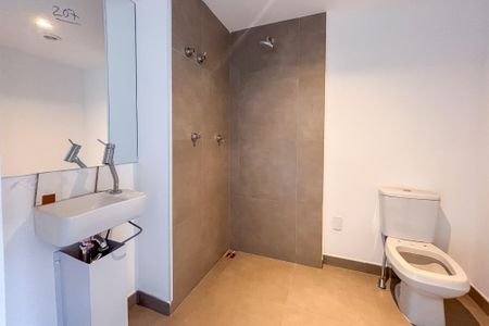 Studio para alugar com 24m², 1 quarto e sem vaga Studio para alugar com 24m², 1 quarto e sem vagaBanheiro