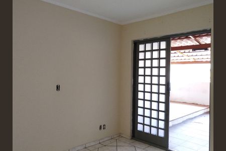 Casa à venda com 100m², 3 quartos e 2 vagasSuíte 