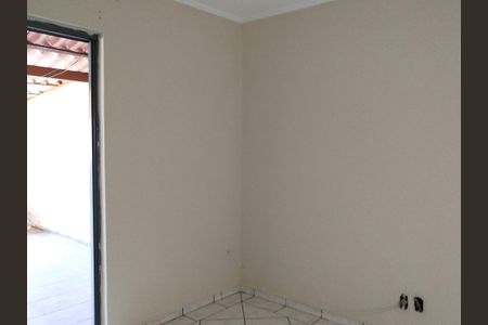 Casa à venda com 100m², 3 quartos e 2 vagasSuíte 