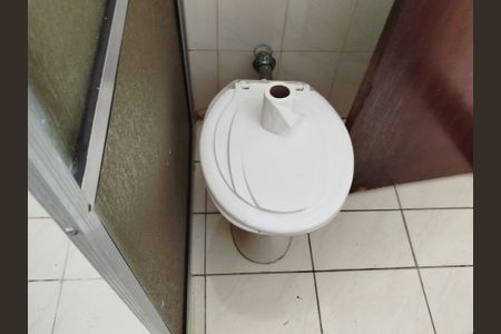 Casa à venda com 100m², 3 quartos e 2 vagasBanheiro 