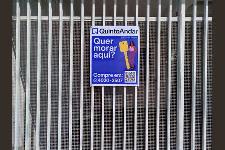 Casa à venda com 100m², 3 quartos e 2 vagasFachada - Placa 