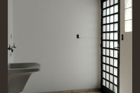 Casa à venda com 100m², 3 quartos e 2 vagasÁrea de Serviço