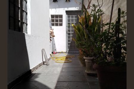 Casa à venda com 100m², 3 quartos e 2 vagasQuintal