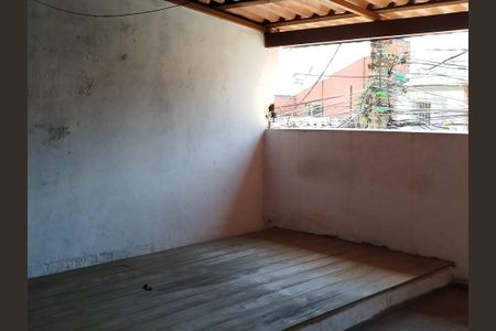 Casa à venda com 100m², 3 quartos e 2 vagasVaranda