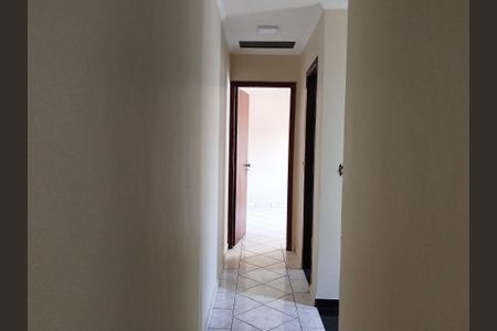 Casa à venda com 100m², 3 quartos e 2 vagasCorredor
