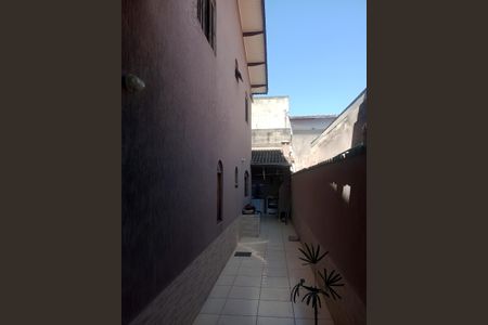 Casa à venda com 158m², 3 quartos e 2 vagas Casa à venda com 158m², 3 quartos e 2 vagasCorredor