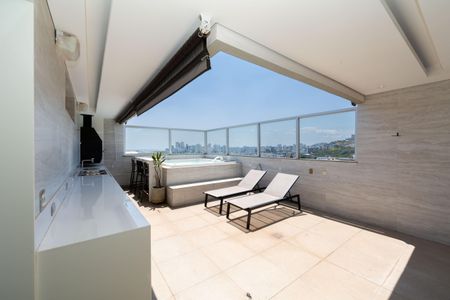 Apartamento à venda com 220m², 4 quartos e 4 vagasTerraço