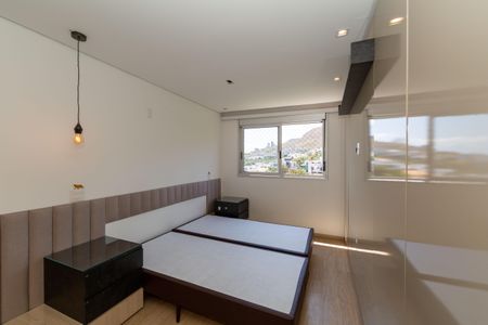 Apartamento à venda com 220m², 4 quartos e 4 vagasQuarto 1