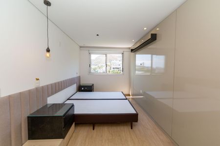 Apartamento à venda com 220m², 4 quartos e 4 vagasSuíte 1