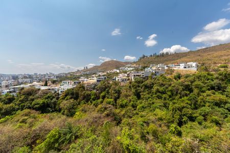 Apartamento à venda com 220m², 4 quartos e 4 vagasVista Terraço