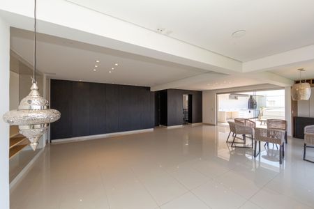 Apartamento à venda com 220m², 4 quartos e 4 vagasSala
