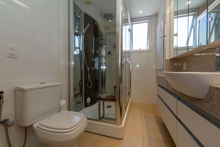 Apartamento à venda com 220m², 4 quartos e 4 vagasBANHEIRO1