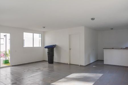 Apartamento para alugar com 44m², 2 quartos e sem vagaÁrea comum - Salão de festas