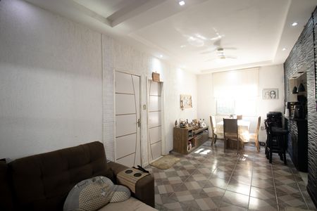 Sala de casa para alugar com 3 quartos, 140m² em Trindade, São Gonçalo
