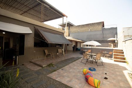 Quintal de casa para alugar com 3 quartos, 140m² em Trindade, São Gonçalo