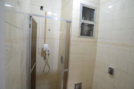 Casa de condomínio à venda com 160m², 2 quartos e 2 vagas Casa de condomínio à venda com 160m², 2 quartos e 2 vagasBanheiro 2