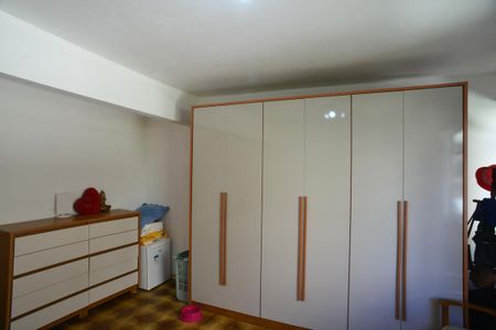 Casa de condomínio à venda com 160m², 2 quartos e 2 vagas Casa de condomínio à venda com 160m², 2 quartos e 2 vagasQuarto 1