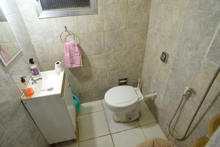 Casa de condomínio à venda com 160m², 2 quartos e 2 vagas Casa de condomínio à venda com 160m², 2 quartos e 2 vagasBanheiro 1