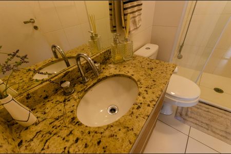 Apartamento à venda com 72m², 3 quartos e 2 vagasBanheiro