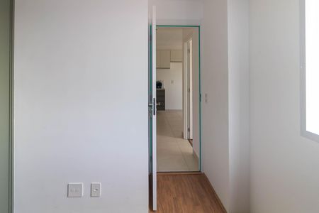 Quarto 1 de apartamento para alugar com 2 quartos, 32m² em Parque Sao Rafael, São Paulo