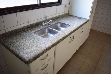 Apartamento para alugar com 174m², 4 quartos e 2 vagasCozinha 