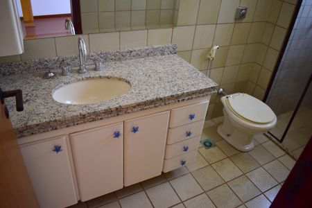 Apartamento para alugar com 174m², 4 quartos e 2 vagasBanheiro da Suíte 2