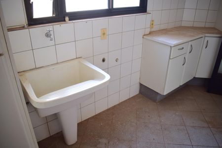 Apartamento para alugar com 174m², 4 quartos e 2 vagasÁrea de Serviço